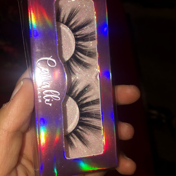 LASH BUNDLE - Picture 2 of 5